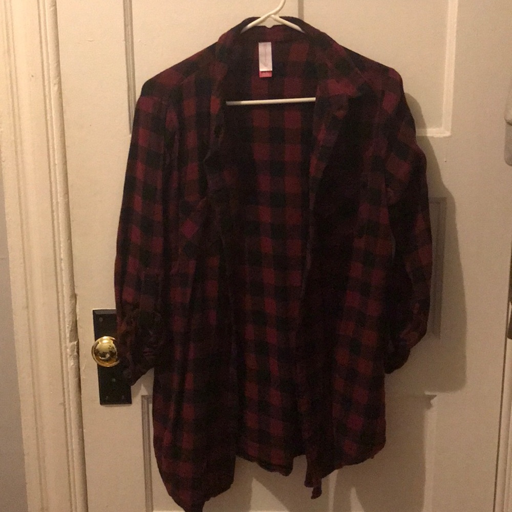 Women’s flannel button up long sleeve top